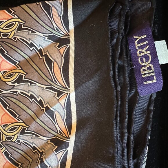 LIBERTY OF LONDON SCARF - Picture 4 of 5